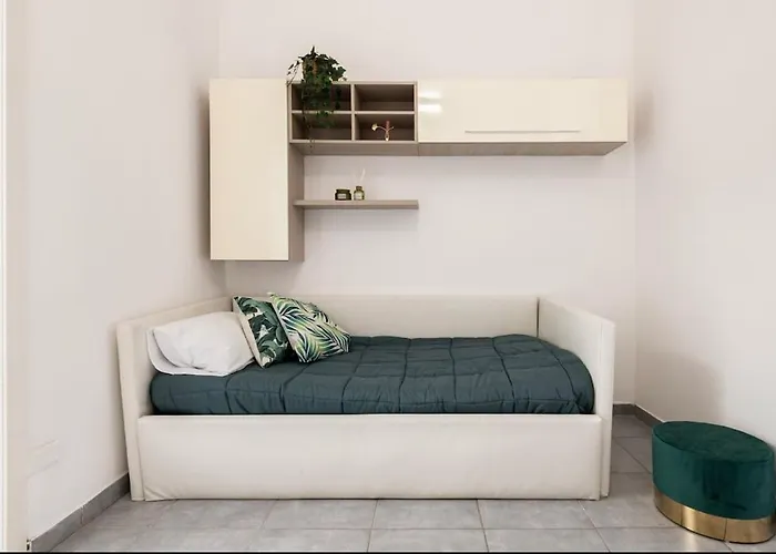 House Center * Napoli